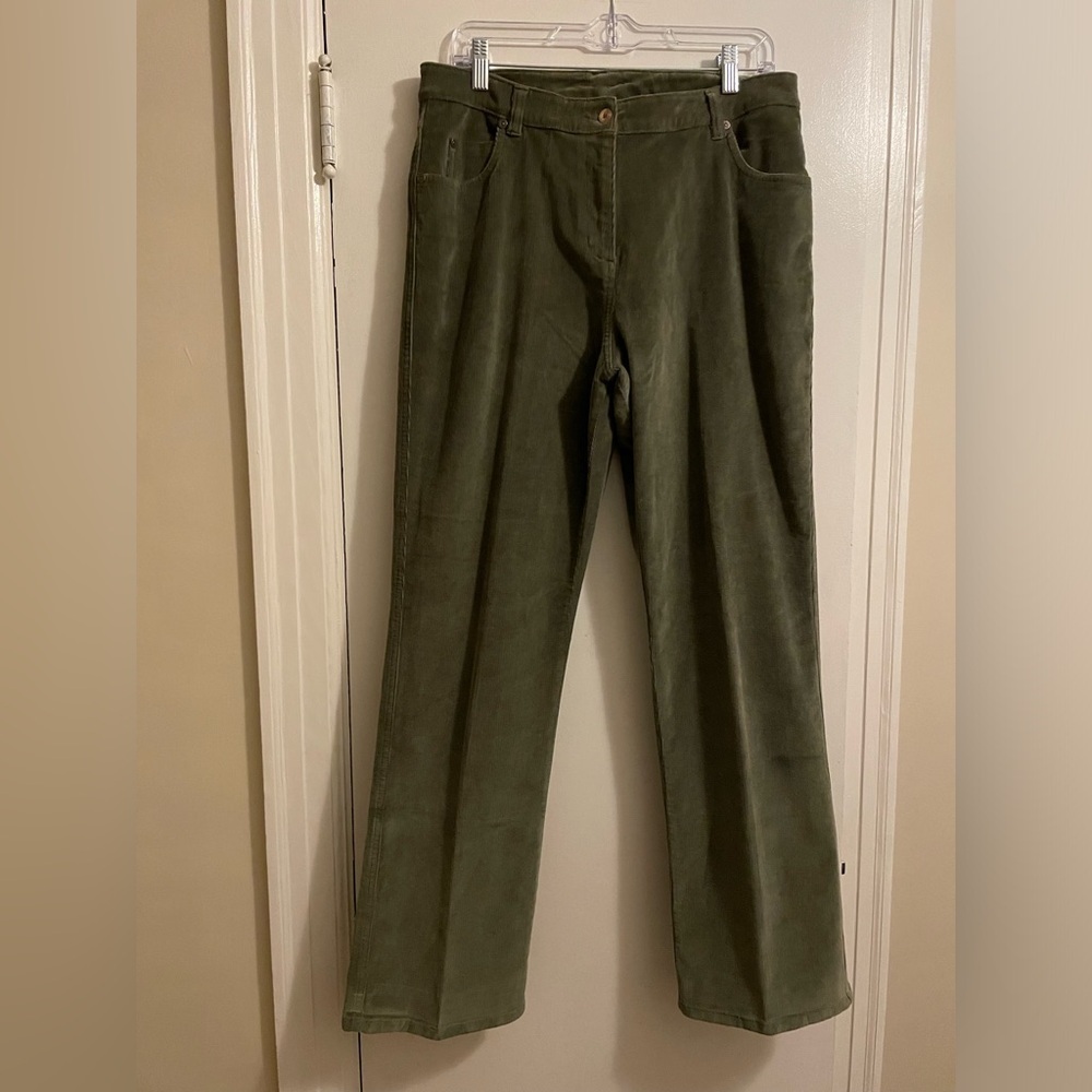 Woolrich Light Olive Stretch Corduroy Dress Pant  Size 10